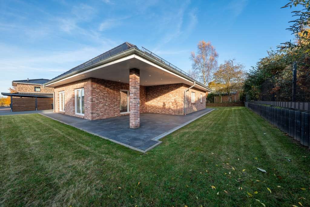 Immobilie in Hohenwestedt - Alle guten Dinge sind DREI - Bungalow mit ausgebautem Dachgeschoss! - Bild 2