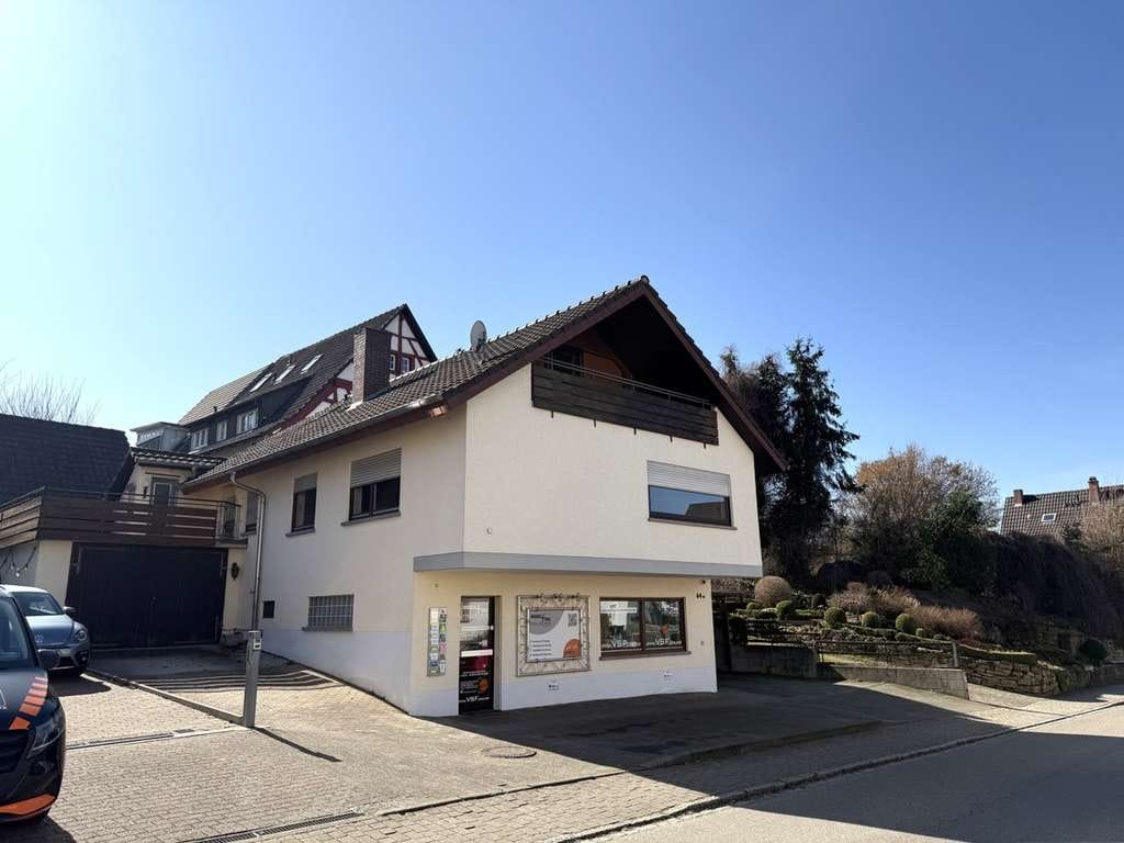 Immobilie in Ebringen - Wohnen & Arbeiten mit Perspektive! - Bild 2