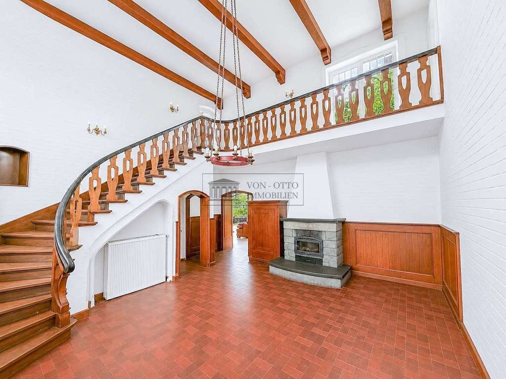 Immobilie in Jesteburg - Charmantes Landhaus auf Traumgrundstück – mit Baurecht für bis zu 3 Einfamilienhäuser - Bild 1
