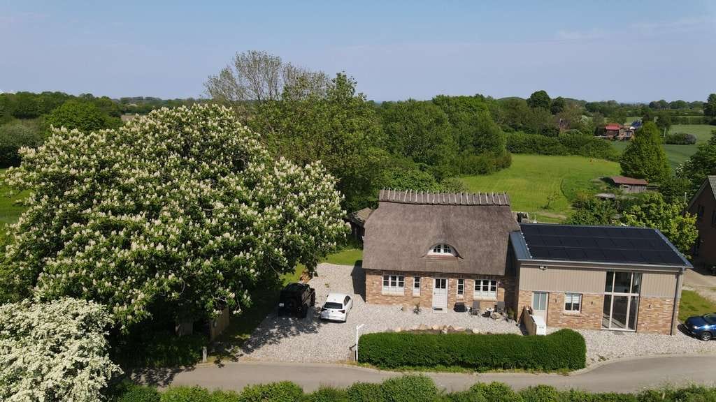 Immobilie in Gelting - Ostseenah und ruhig - kernsaniert und energieeffizient! Großzügiges Landhaus nahe Kappeln! - Bild 0