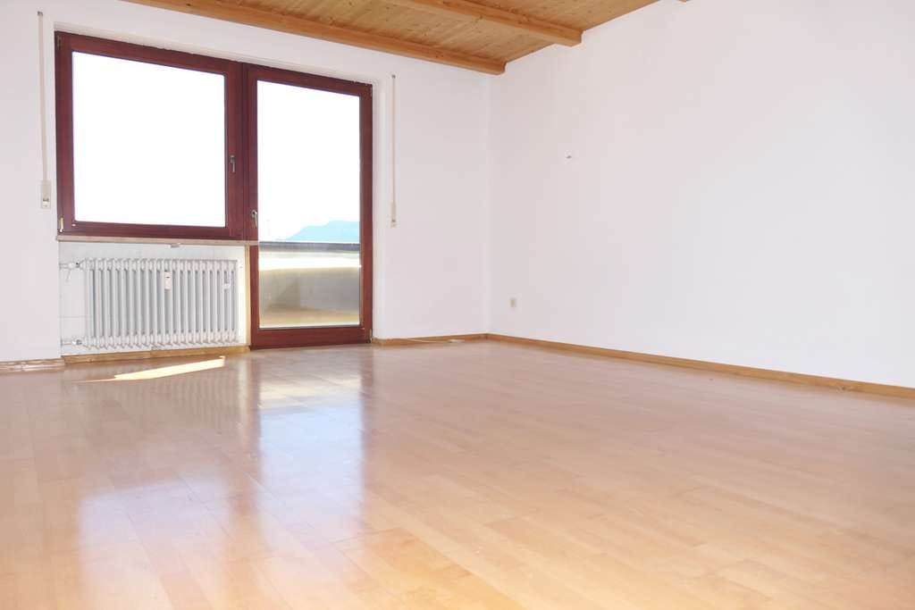 Immobilie in Bad Tölz - Beste Aussichten: 
Bezugsfreie 2-Zimmer-Wohnung mit Panoramablick - Bild 1