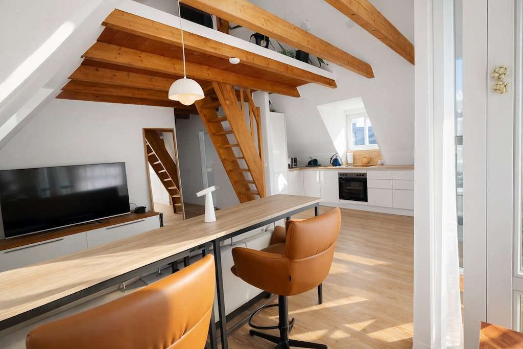 Immobilie in Pleidelsheim - 2 Zimmer DG Wohnung Loft-Charakter inkl. Garage + ideal zum vermieten! - Bild 3