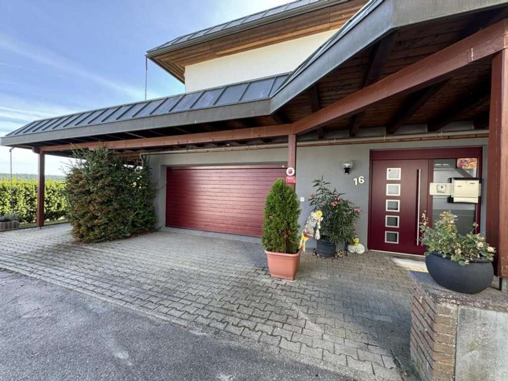 Immobilie in Waldachtal - Einfamilienhaus mit traumhaften Pool und Gartenparadies - Bild 1