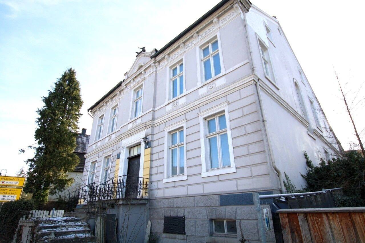Immobilie in Warstein - Historische Villa in Warstein als Wohn- und/oder Geschäftsgebäude - Bild 1