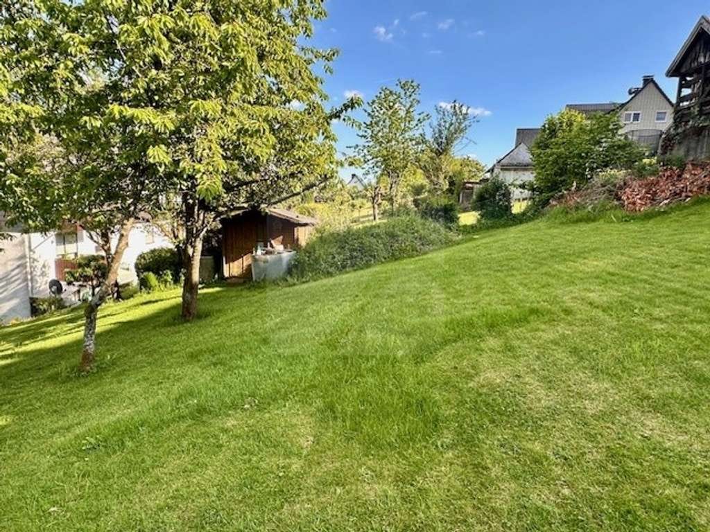 Immobilie in Schalksmühle - Schalksmühle Rotthausen - Einfamilienhaus mit zwei Wohneinheiten  - 756 m² Grundstück - Bild 2