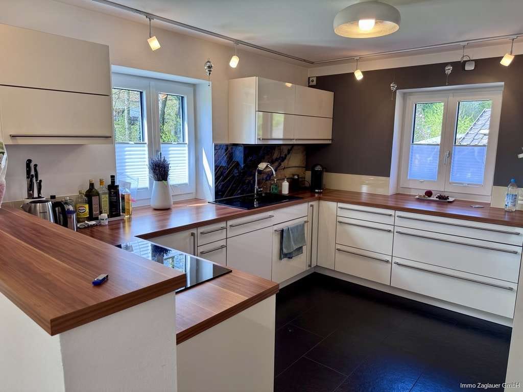 Immobilie in Bernried - Wohnen mit Stil: Modernisiertes Einfamilienhaus mit Garage & großem Grundstück – ideal für Familien - Bild 4