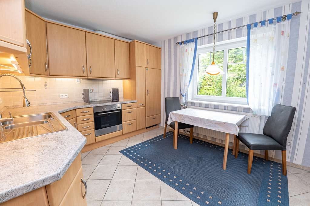 Immobilie in Engelschoff - Großzügiges Einfamilienhaus mit modernem Wohnkomfort, Südterrasse und liebevoll angelegtem Garten - Bild 3