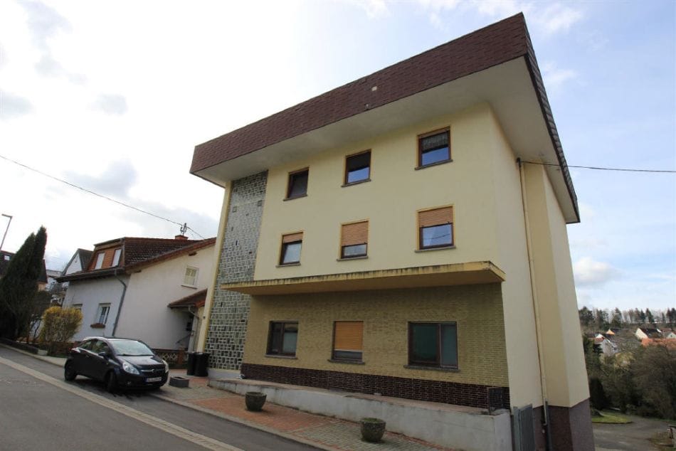Immobilie in Ruschberg - Mehrfamilienhaus mit großem Grundstück - Bild 2