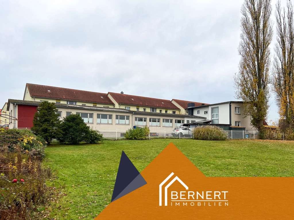 Immobilie in Küps - Modernisiertes Wohnhaus mit vielseitiger Halle – Ihr Investment mit Wohlfühlfaktor - Bild 2