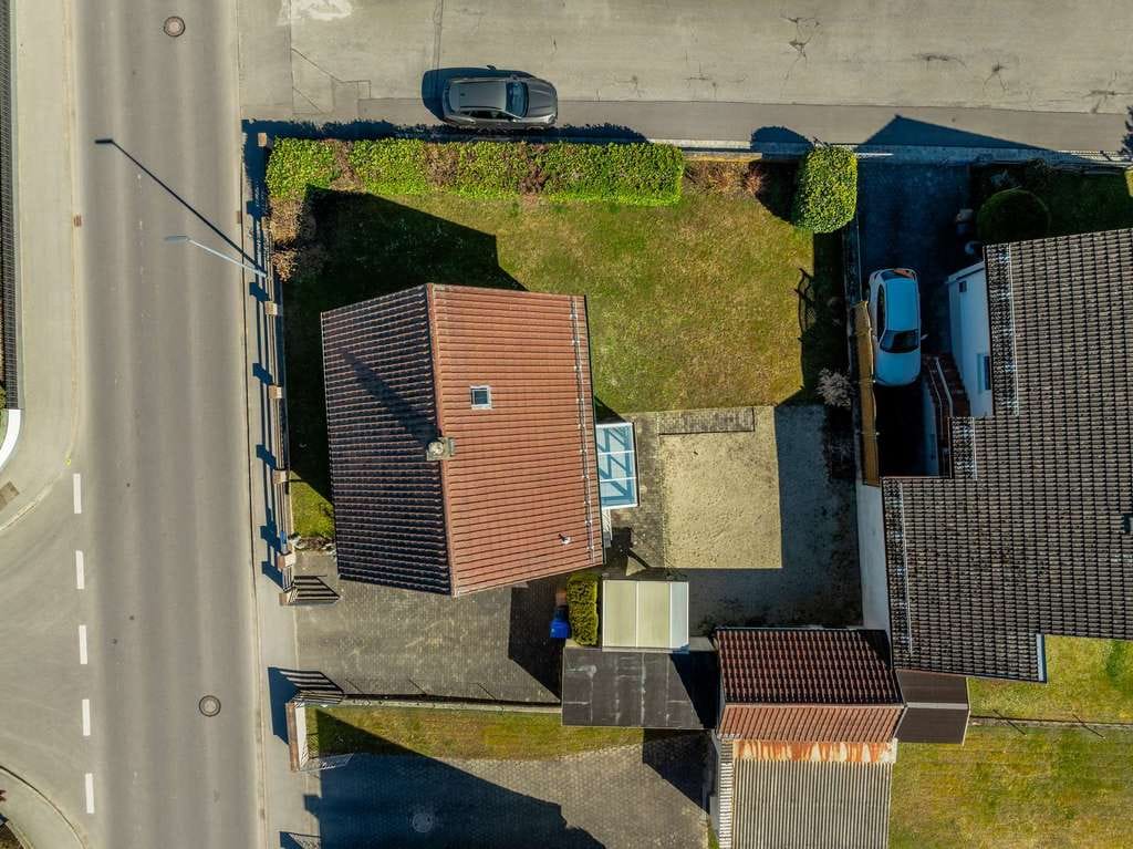 Immobilie in Plattling - *** Sanierungsbedürftiges Einfamilienhaus in zentraler Lage *** - Bild 3