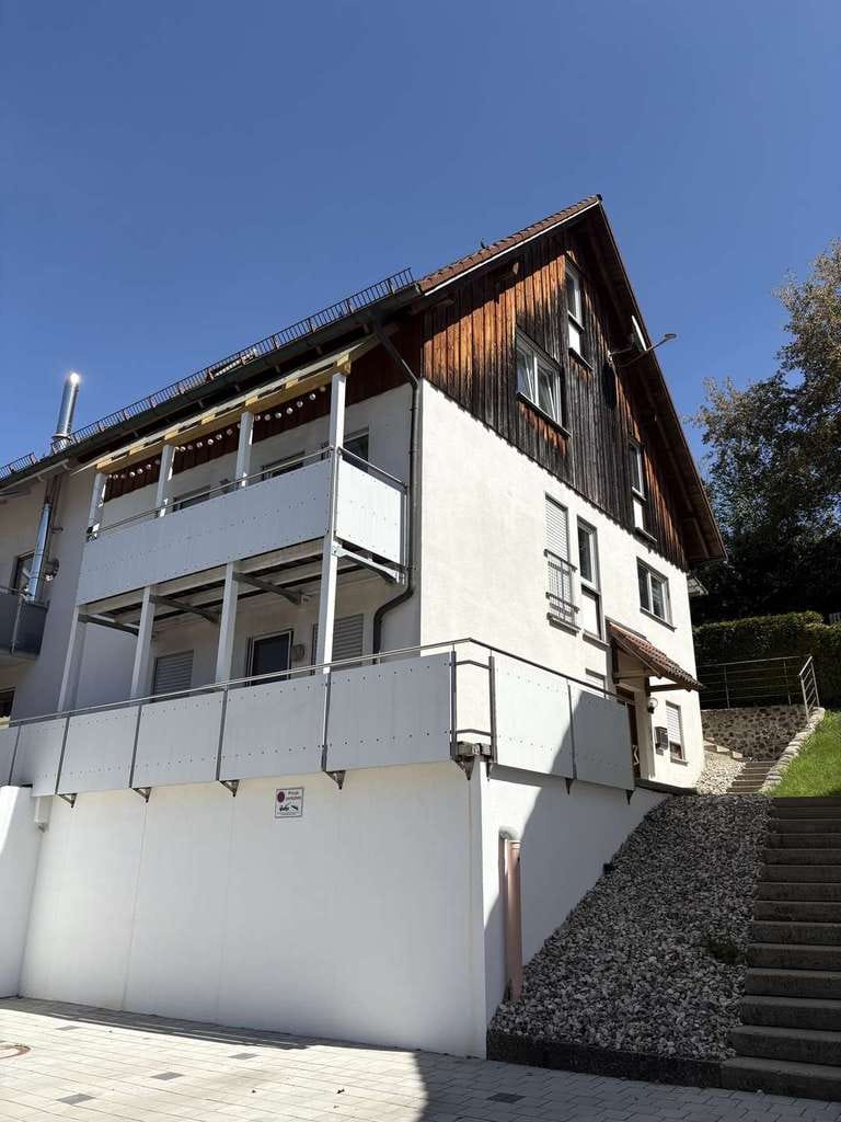 Immobilie in Neukirch - Familienfreundliche Doppelhaushälfte mit Einliegerwohnung und Tiefgarage - Bild 0