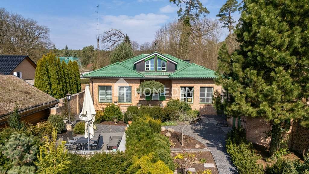 Immobilie in Warin - Exklusives Anwesen im Grünen: Modernes Effizienzhaus mit weitläufigem Gartenrefugium am Glammsee - Bild 0