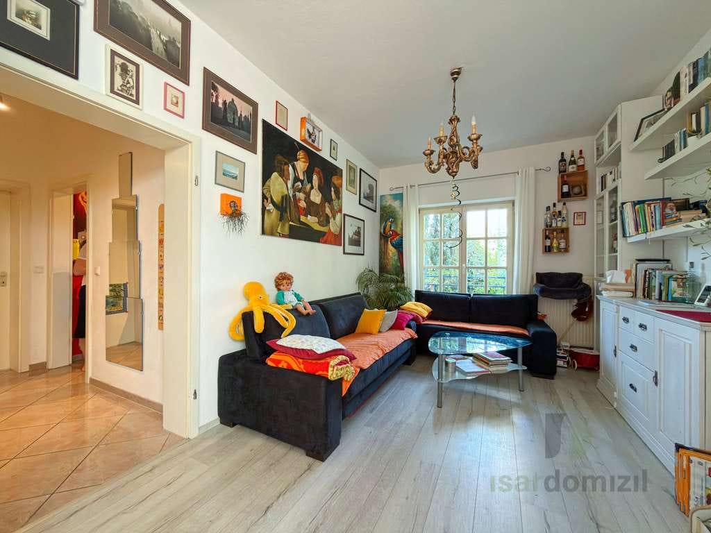 Immobilie in Schäftlarn - Charmante Maisonette-Wohnung mit schönem Privatgarten - Bild 1