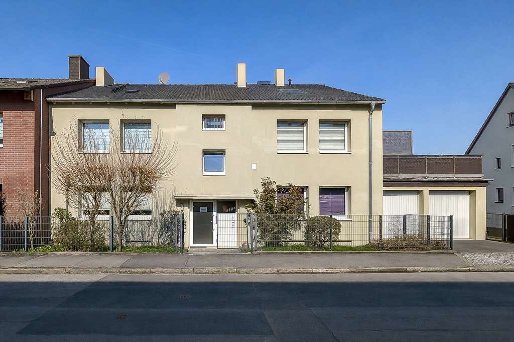 Immobilie in Witten - 5 Einheiten – 4 Garagen – Dachterrasse – modernisiert - Bild 1
