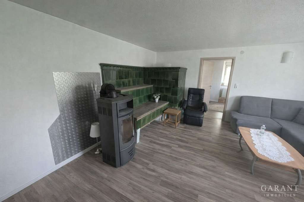 Immobilie in Herrischried - Traditionelles Einfamilienhaus mit zeitlosem Charme und attraktivem Entwicklungspotenzial! - Bild 2
