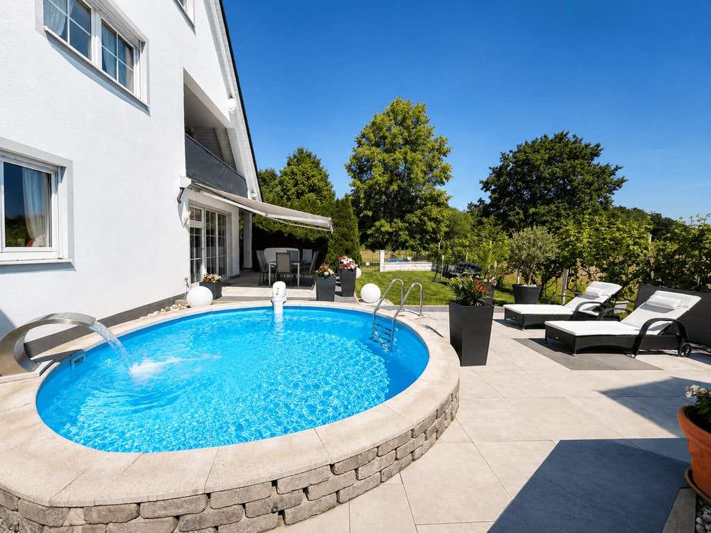 Immobilie in Adelsdorf - Platz für Familie, Generationen und individuelle Wohnkonzepte - Zweifamilienhaus gepflegt & ruhig - Bild 2