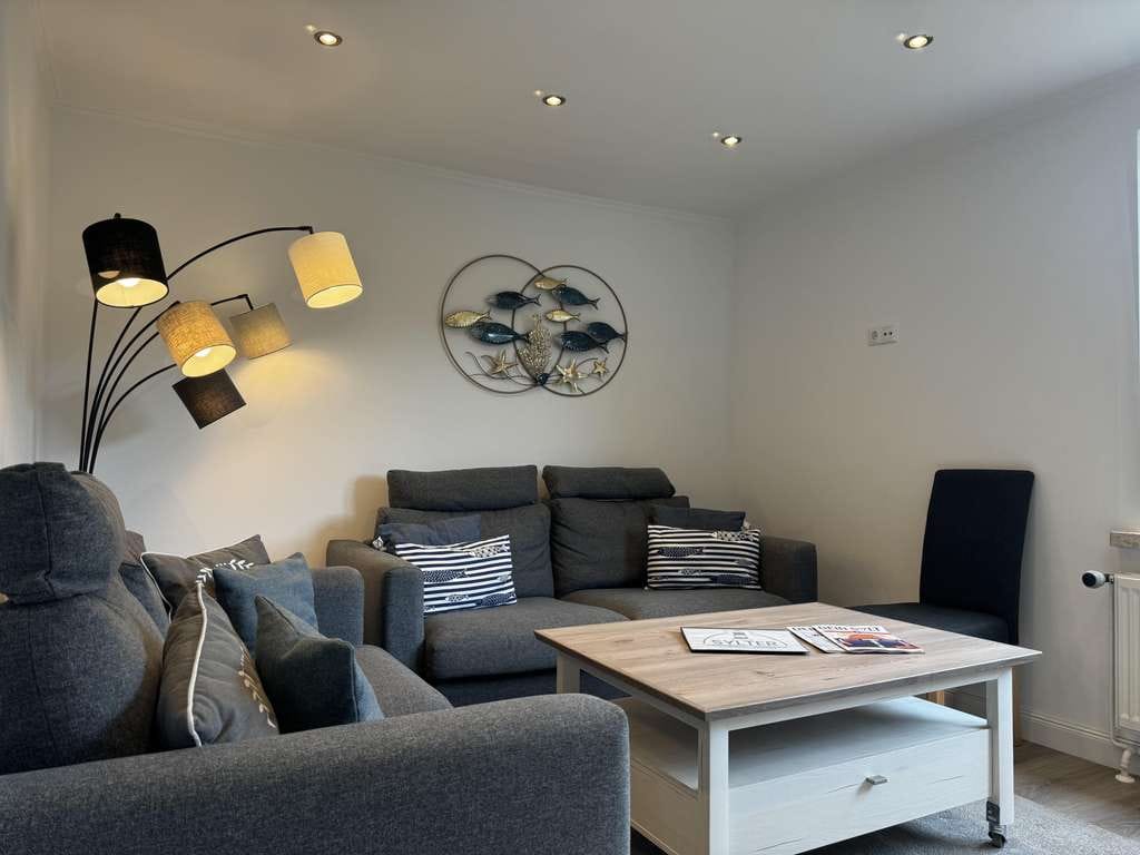 Immobilie in Hörnum (Sylt) - Charmante und frisch renovierte 2-Zimmer-Wohnung mit Balkon - Bild 2