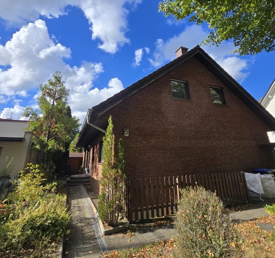 Immobilie in Glienicke/Nordbahn - Ihr neues Zuhause: Großzügiges Einfamilienhaus mit Einliegerwohnung in Glienicke/Nordbahn - Bild 0