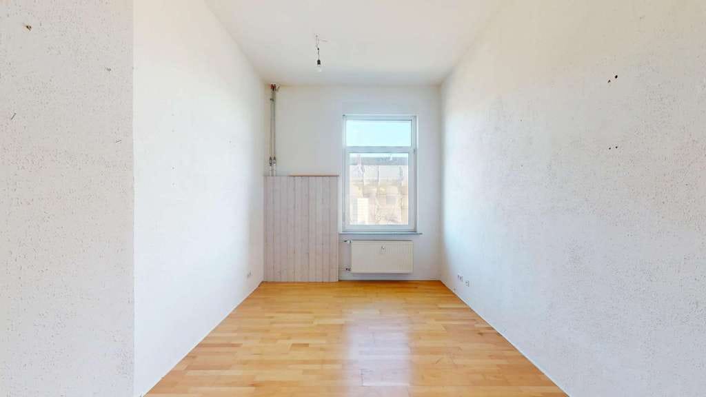 Immobilie in Aulendorf - Großzügige 4-Zimmer-Wohnung im Zentrum von Aulendorf - sofort bezugsfrei - Bild 4