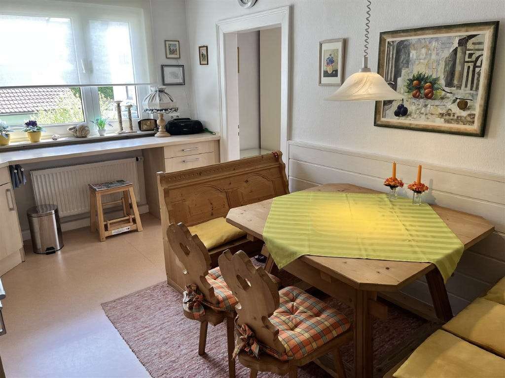 Immobilie in Lauda-Königshofen - gepflegte 5-Zimmer-Wohnung mit Balkon und Garage in der Nähe von Lauda-Königshofen - Bild 1