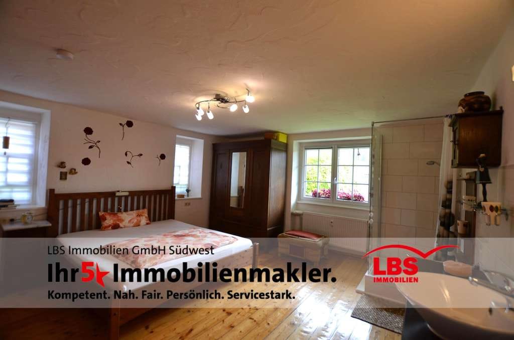 Immobilie in Lenzkirch - Drei Eigentumswohnungen mit vielseitigen Möglichkeiten für Eigennutzer, Handwerker und Investoren - Bild 4