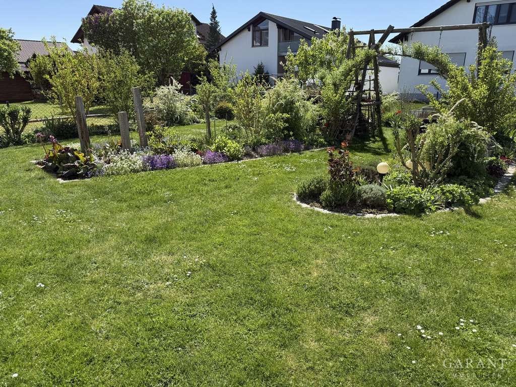 Immobilie in Pförring - Ein Zuhause für Generationen - viel Platz, Gartenparadies & Raum für Familienleben - Bild 0