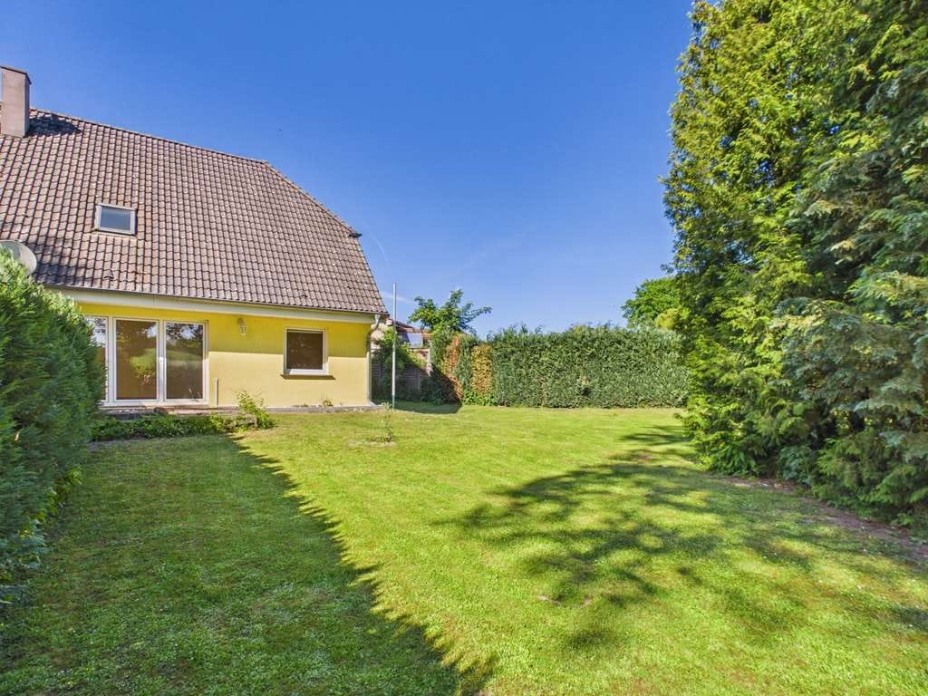 Immobilie in Damshagen - Ruhig gelegene Doppelhaushälfte nahe der Ostsee mit Garten und Carport - Bild 2
