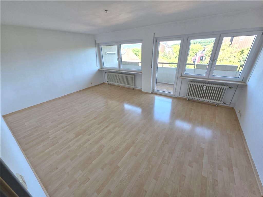 Immobilie in Singen (Hohentwiel) - Stadtnahe Wohnung mit Garage und Aufzug. - sofortiger Selbstbezug. - Bild 3
