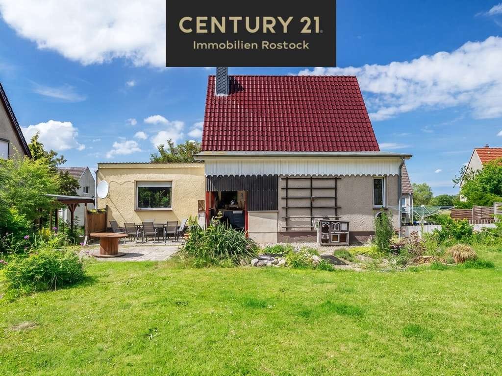 Immobilie in Schwaan - Vollunterkellertes Einfamilienhaus mit Kamin und Carport - Bild 0
