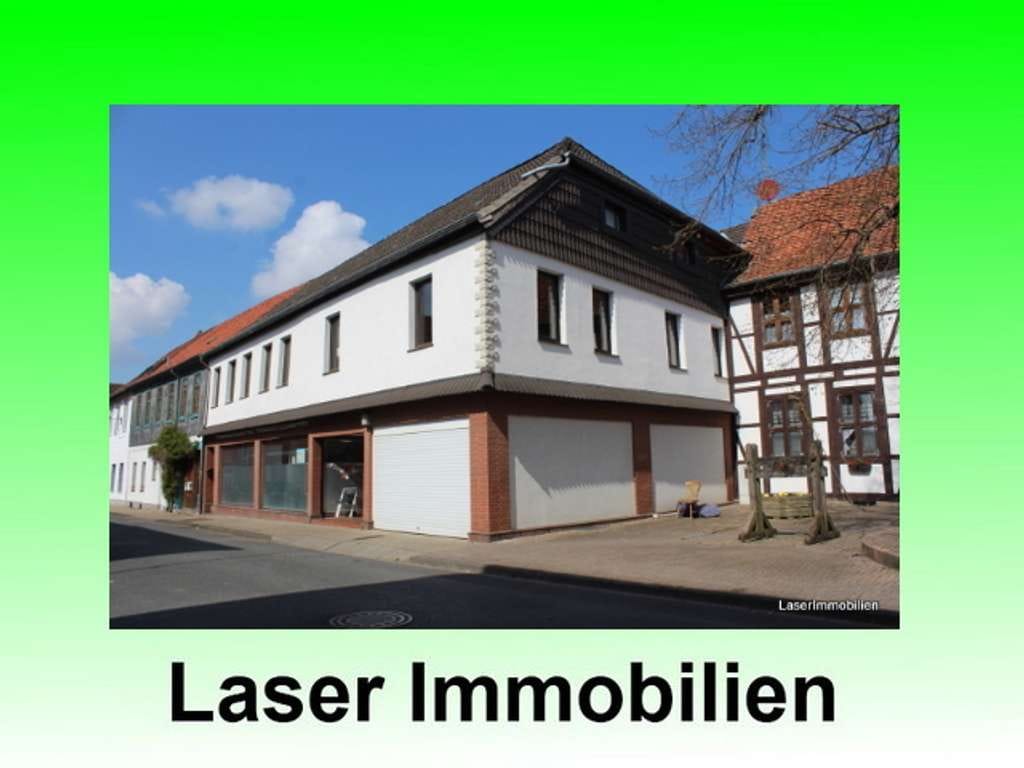 Immobilie in Schöppenstedt - Schöppenstedt zentral: 3 Häuser=ein Preis, Doppelgarage, Gewerbeeinheit etc. - Bild 0