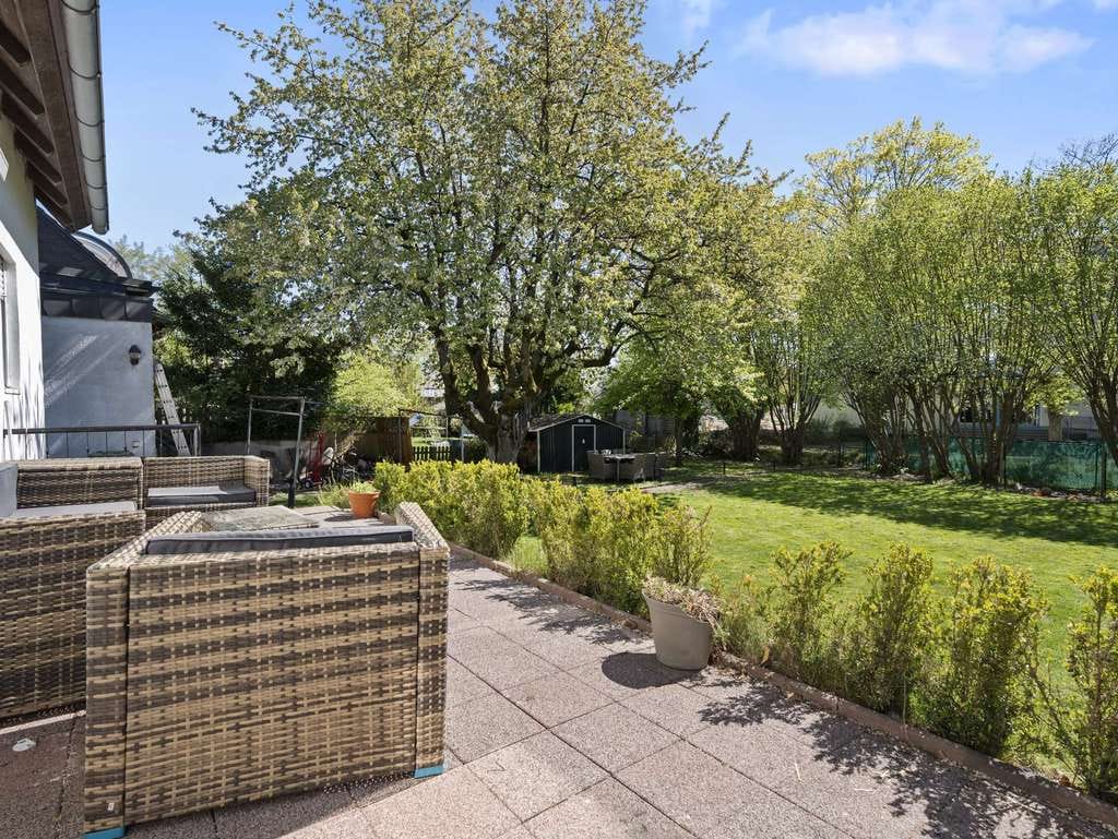 Immobilie in Kemnath - Perfekte Familienlage! Geräumiges Einfamilienhaus mit 6 Zimmern und großem Gartengrundstück - Bild 4
