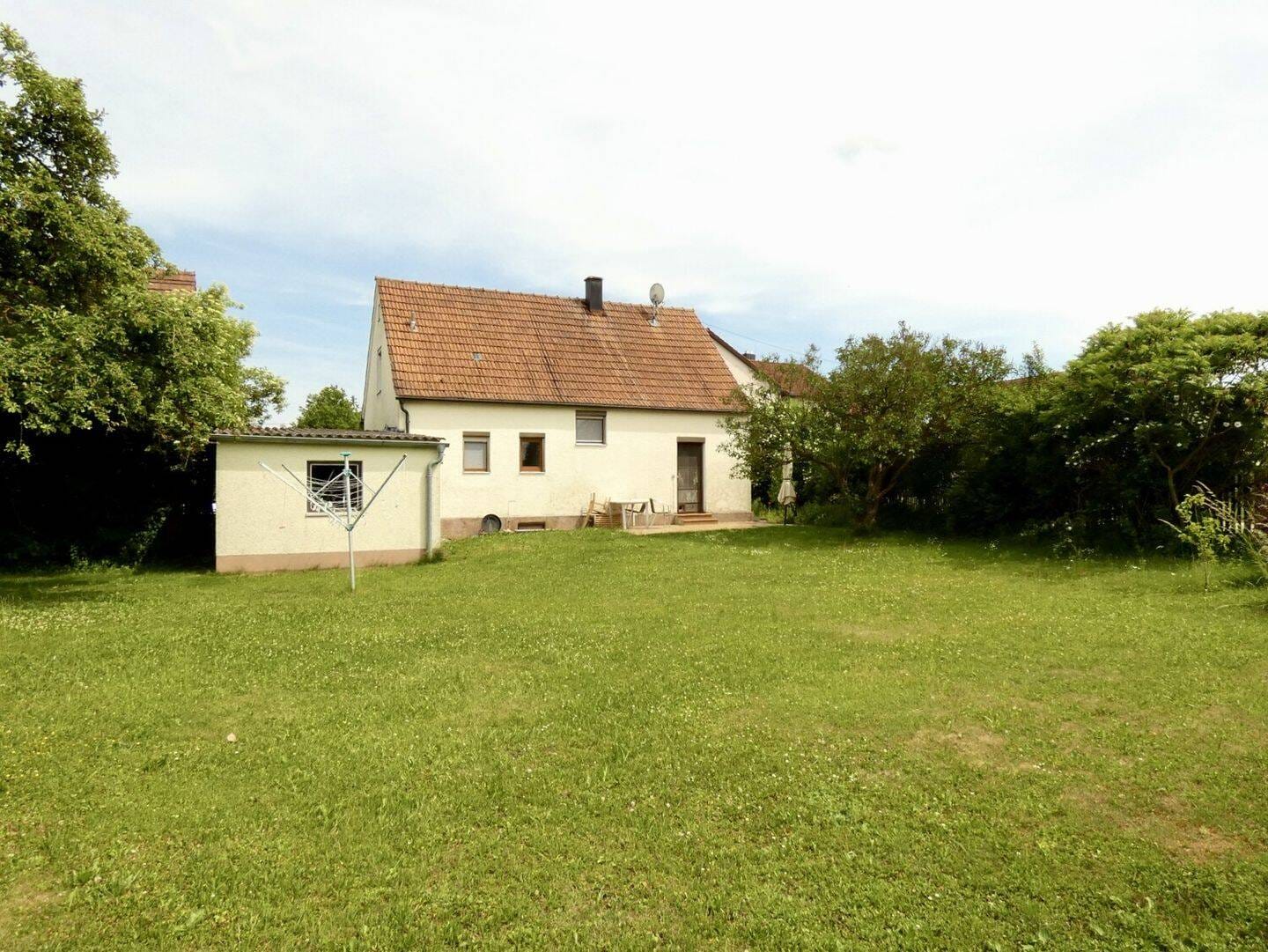 Immobilie in Bissingen - Kinderparadies mit ruhigem Dorfleben statt hektischem urbanen Familienangebot - Bild 3
