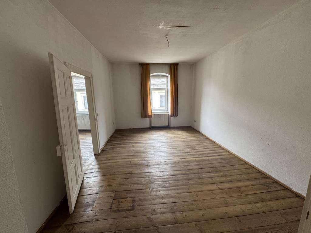 Immobilie in Pirmasens - Eigentumswohnung 2 ZKB ca. 62m² im 3.OG in Pirmasens zu Verkaufen (Renovierungsbedürftig) - Bild 0
