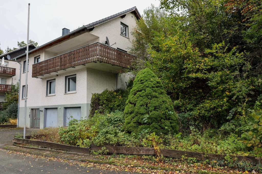 Immobilie in Olsberg - Großes Haus. 3 Wohnungen realisierbar! - Bild 4