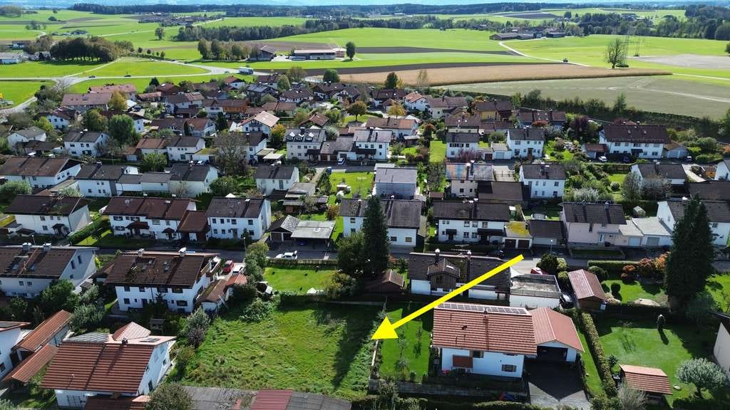 Immobilie in Vogtareuth - Vogtareuth: Neubau-Erstbezug Architektenhaus mit Doppelgarage, Terrasse, Garten und Dachterrasse - Bild 3