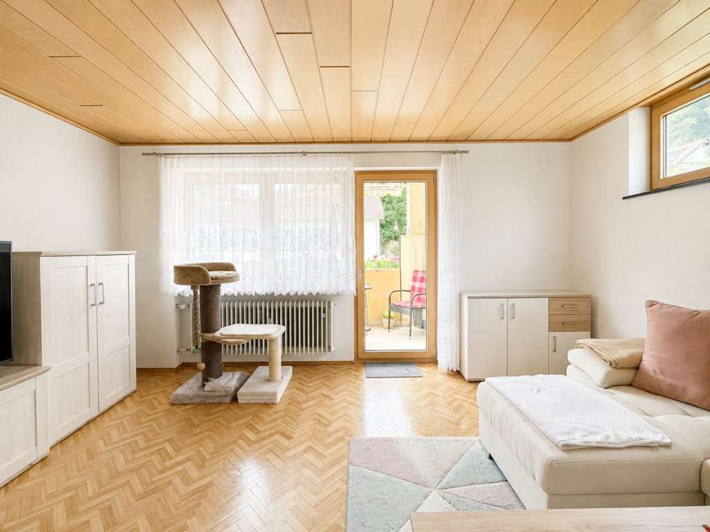 Immobilie in Neustadt an der Weinstraße - Kapitalanlage oder zukünftiges Zuhause im Grünen – gepflegte 4-ZKB mit Balkon, Gartenanteil + Stellp - Bild 4