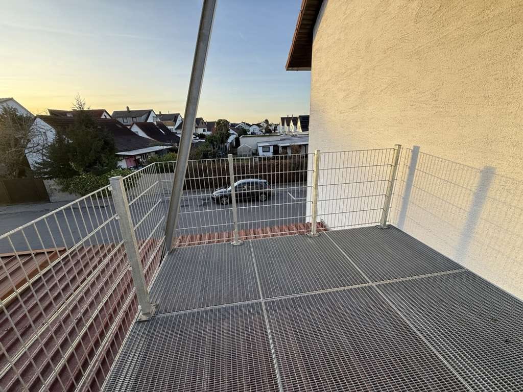 Immobilie in Eggenstein-Leopoldshafen - Attraktive Kapitalanlage: Dreifamilienhaus mit Balkonen & 2 Garagen - Bild 4