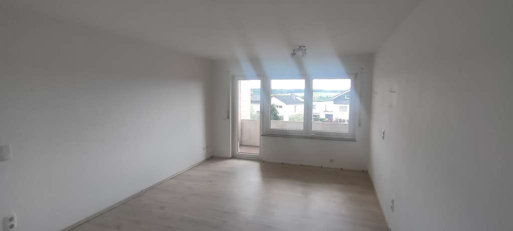 Immobilie in Blaustein - Alltagstaugliche 2-Zimmer-Wohnung mit Balkon und TG in Blaustein auf der Birkebene ohne Maklerkosten - Bild 3