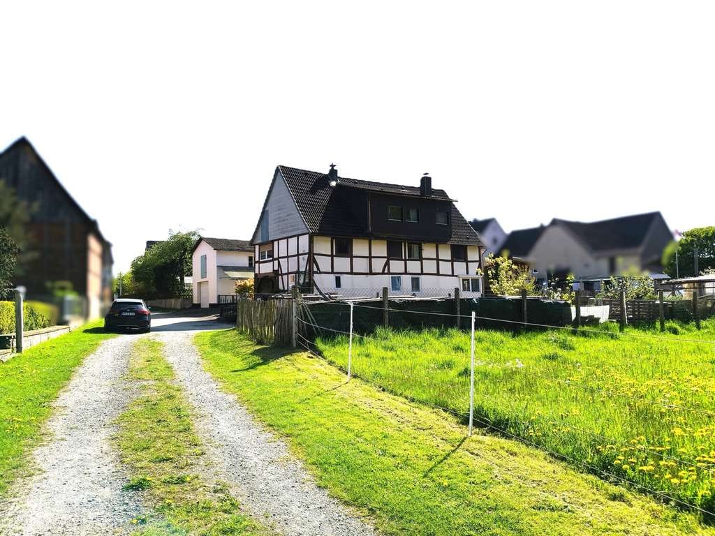Immobilie in Bevern - Charmantes Fachwerkhaus an der Weser mit Nebengebäude und Fernblick in Dölme/Bevern - Bild 4