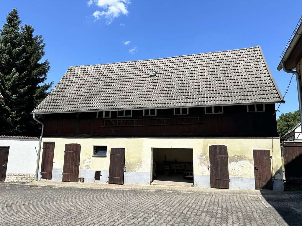 Immobilie in Werdau - Sanierungsbed. Wohnhaus mit denkmalgeschütztem Wirtschaftsgebäude + Garage - Bild 1