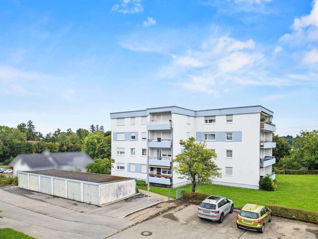 Immobilie in Ochsenhausen - Charmant und durchdacht! 4,5-Zimmer-Eigentumswohnung mit sonnigem Balkon - Bild 0
