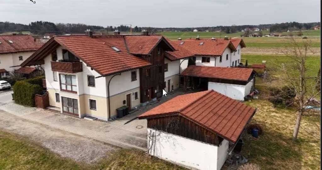 Immobilie in Schechen - Viel Freiraum: Großzügiges Haus in Schechen - Bild 0