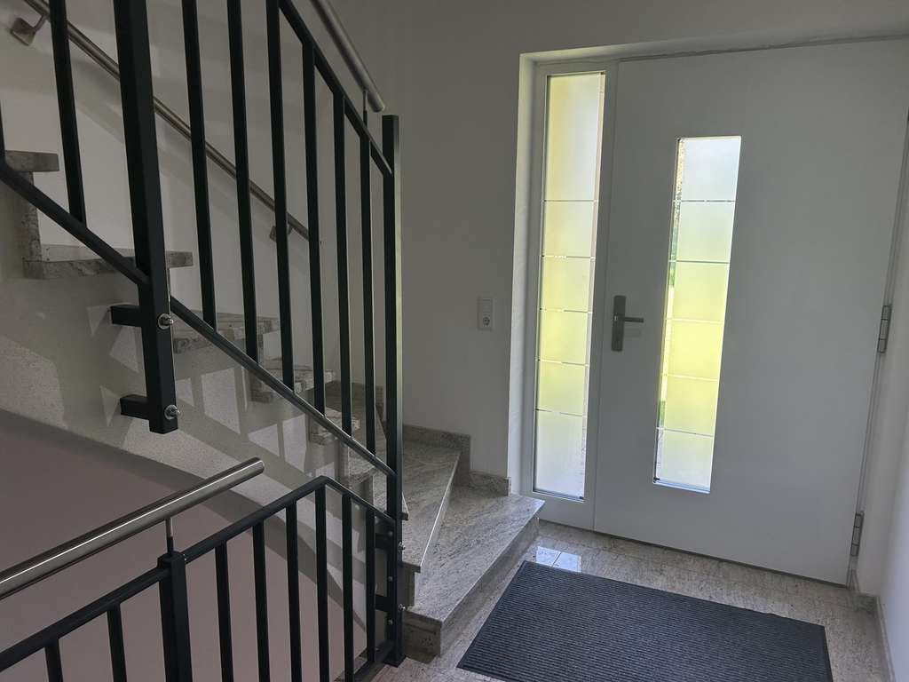 Immobilie in Karlshuld - Moderne DHH im Toskana-Stil - Wohnen mit viel Grün! - Bild 1