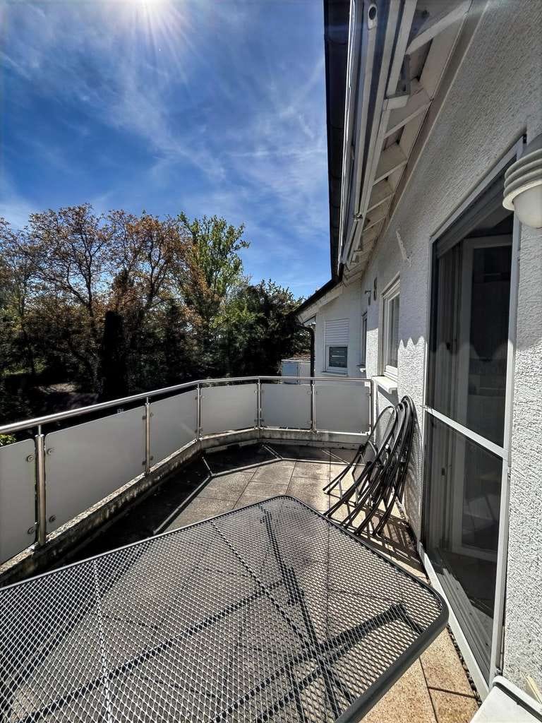 Immobilie in Neckarwestheim - VBU Immobilien - Attraktive 2,5-Zimmer-Wohnung mit zwei Balkonen und Tiefgarage - Bild 3
