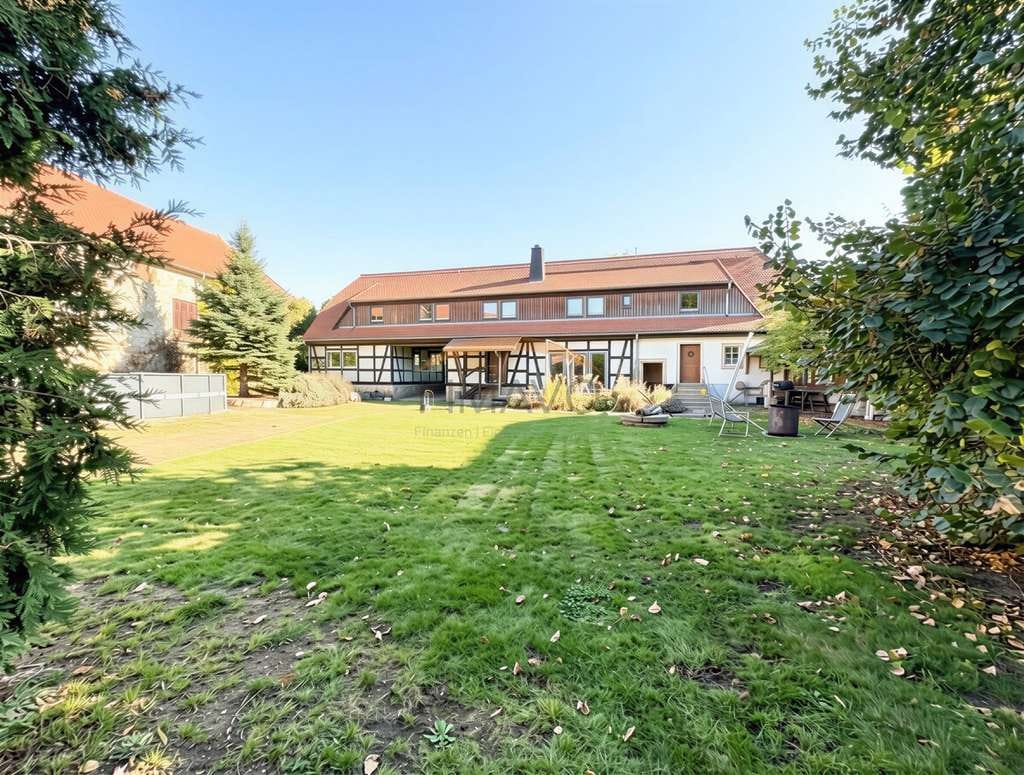 Immobilie in Waldhufen - Vierseitenhof mit Bauernhaus, Einliegerwohnung und großem Entwicklungspotenzial - Bild 0