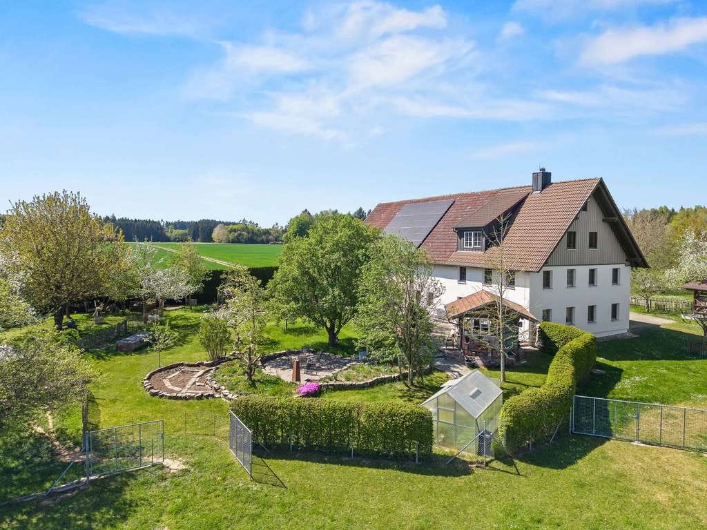 Immobilie in Schwendi - Einzigartiger Aussiedlerhof – Freiheit & Natur auf 12.000 m² - Bild 0