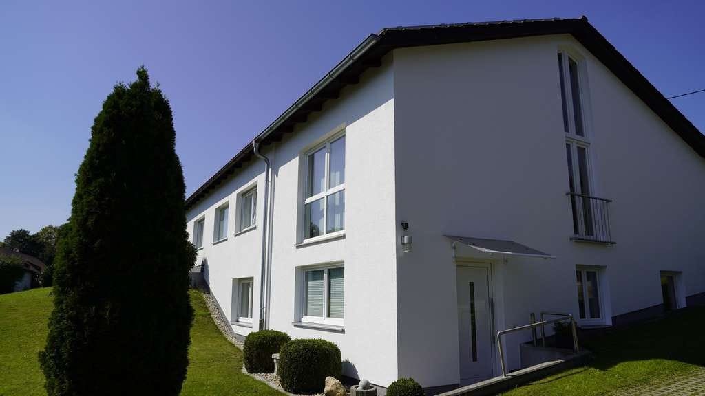 Immobilie in Reichertshausen - Einfamilienhaus mit Anbau in Reichertshausen-Steinkirchen - Bild 0