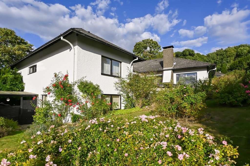 Immobilie in Northeim - Northeim: Architektenhaus in bester Lage! - Bild 0