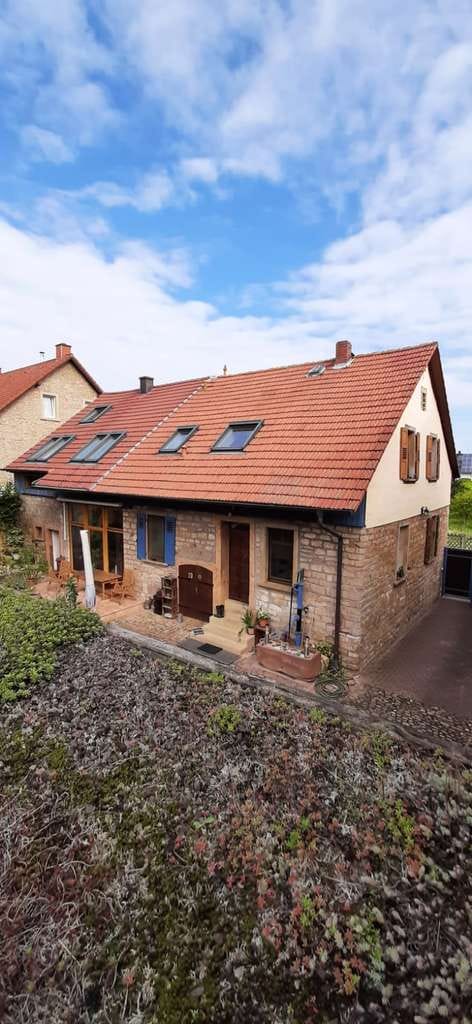 Immobilie in Horrweiler - Geräumiges Bauernhaus mit 10 Zimmern in Horrweiler - Bild 1