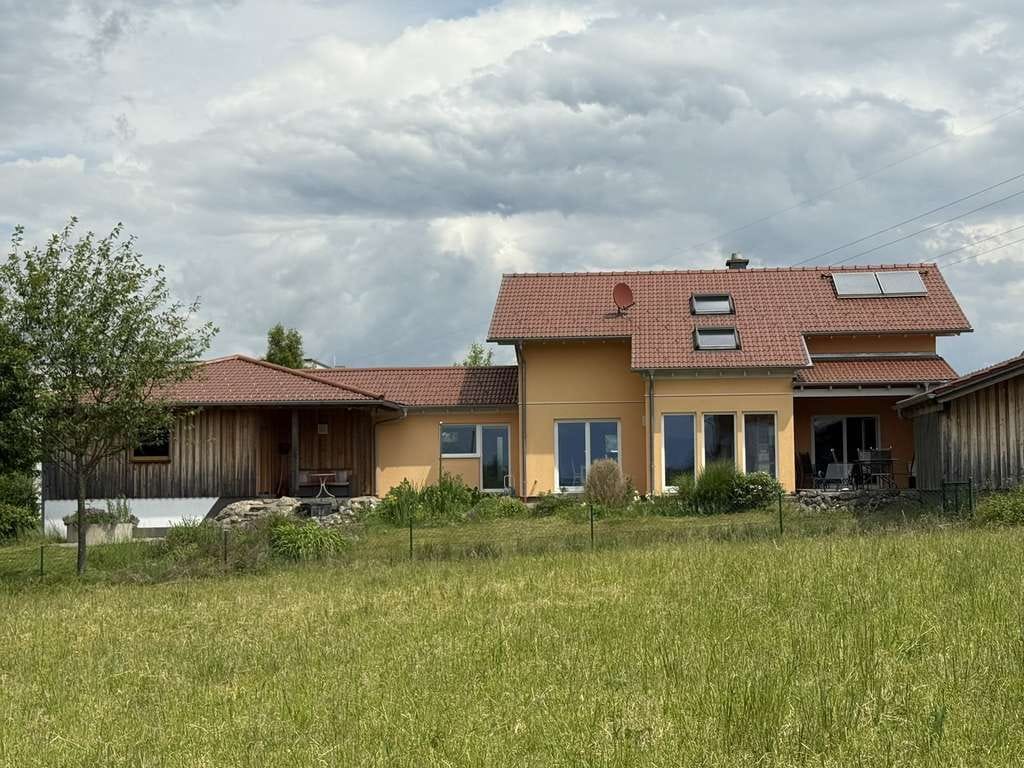 Immobilie in Schonstett - attraktives Wohn- und Gewerbeobjekt mit Bergblick und großzügigem Grundstück - Bild 1